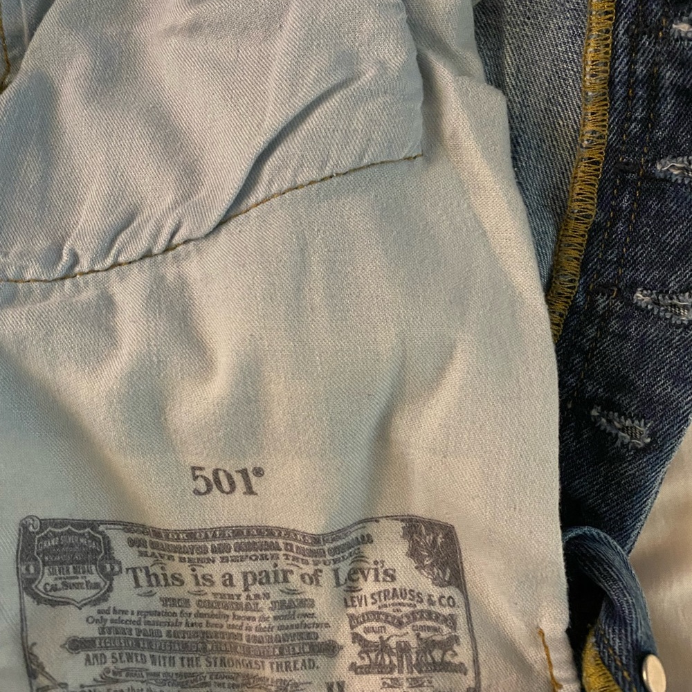 Levi’s 501 - Make an offer!🙂